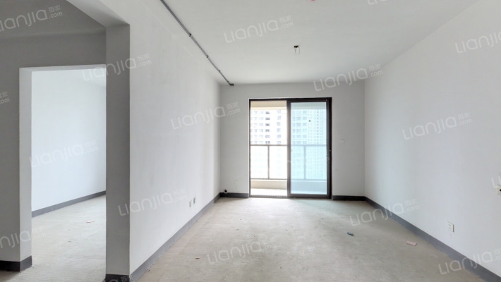 万象华庭二组团二手房实景图