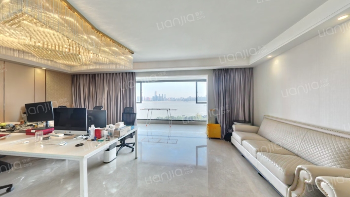 世茂锦绣长江六期二手房实景图