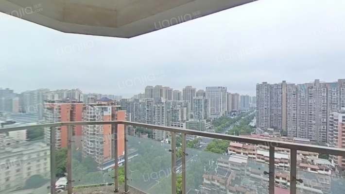 润泽上邸二手房实景图