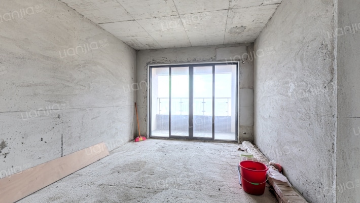 铂金广场二手房实景图