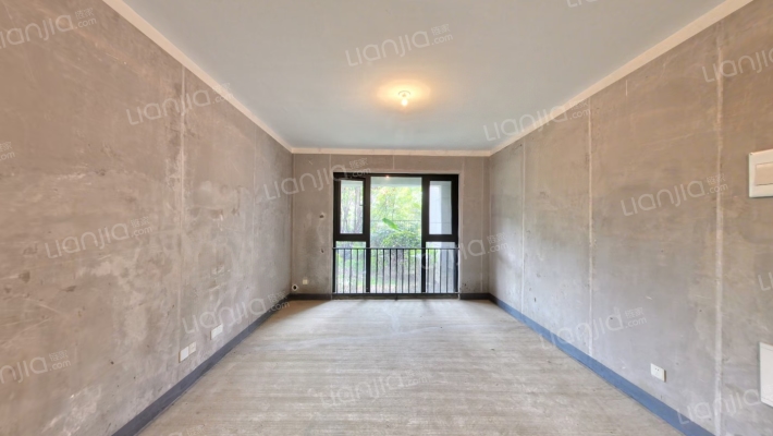 新城德商蓉御天骄二手房实景图