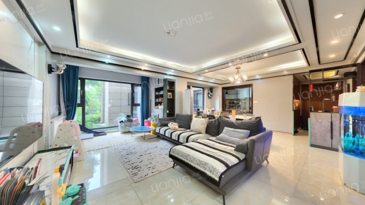 绿地腾飞公馆二手房实景图