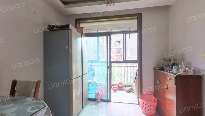 蓝湾国际花园二手房实景图