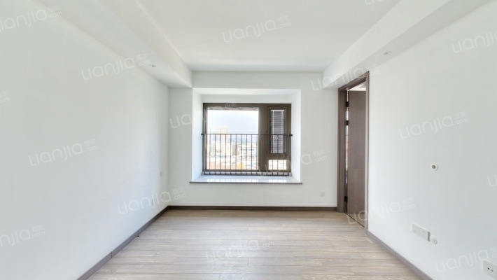 万科·星旅光年二手房实景图