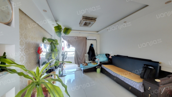 求实南里二手房实景图