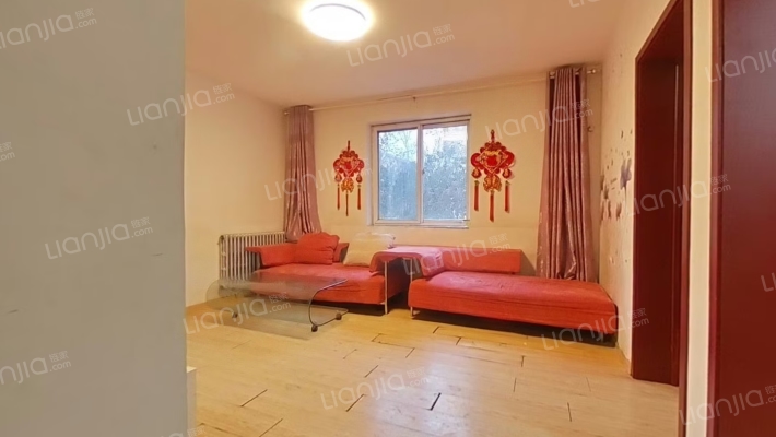 日兴家园二手房实景图