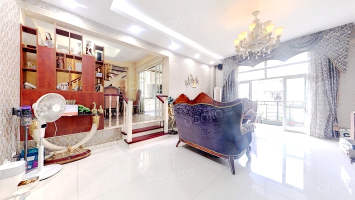 怡和苑南区二手房实景图