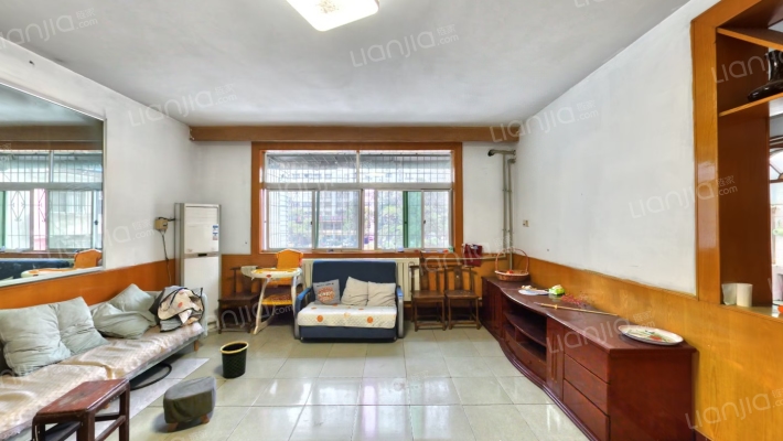 松鹤路12号二手房实景图