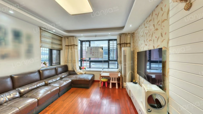 鸿运嘉园二手房实景图