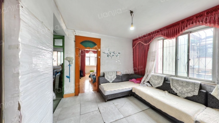 西坡南街10号院二手房实景图