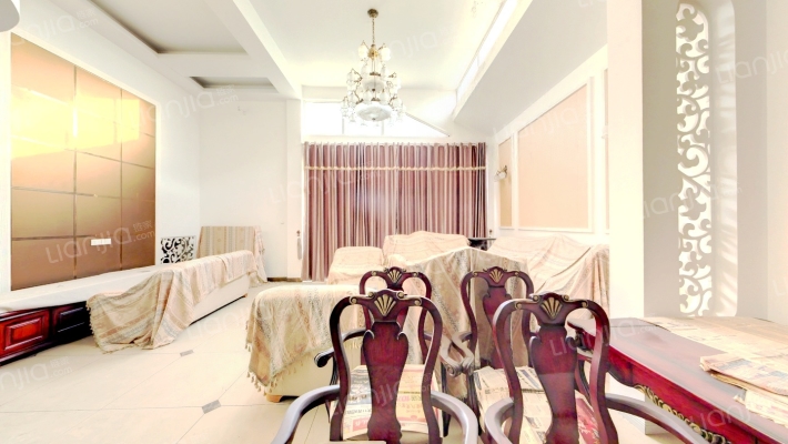 亚青游艇别墅二手房实景图