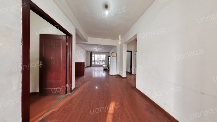 世家风临左岸二手房实景图