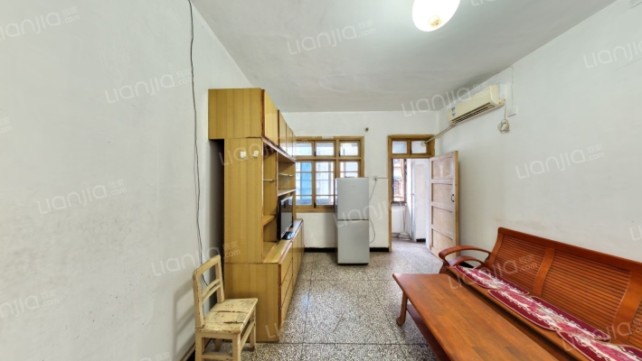 南开中学沙坪坝校区家属楼二手房实景图