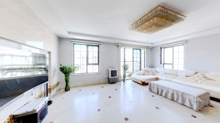 威毕欧溪谷二手房实景图