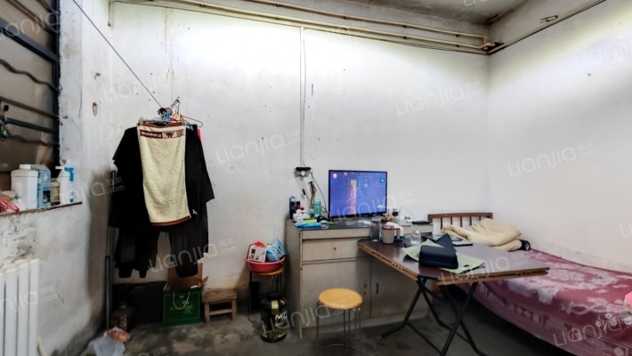 繁荣街东小区二手房实景图