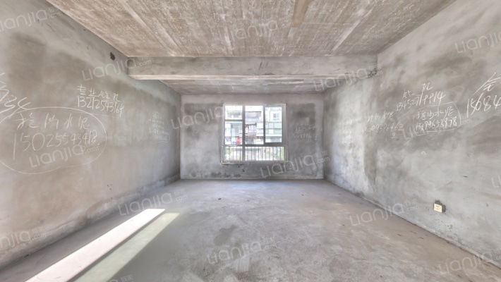 南山绿庭A区二手房实景图