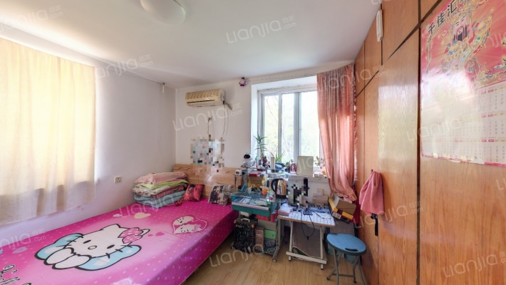 体育场楼二手房实景图