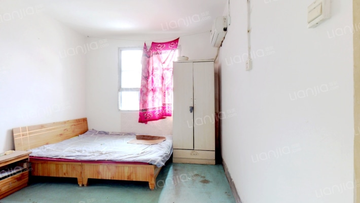 曹砦西街82号二手房实景图