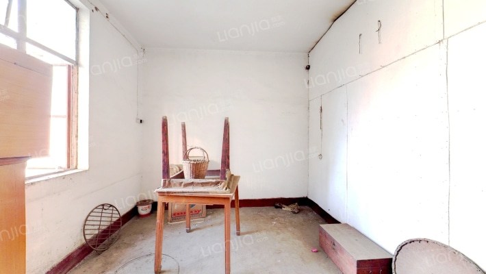 湖滨街4号二手房实景图