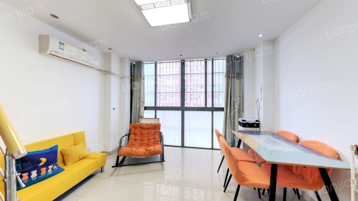 中远世纪公寓二手房实景图