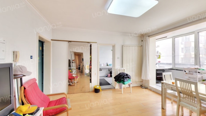 青春苑西区二手房实景图