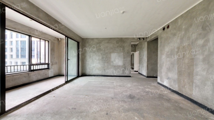 鲁能泰山7号二街区二手房实景图