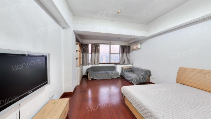 江南摩尔西区二手房实景图