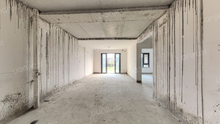 太湖金茂逸墅二手房实景图