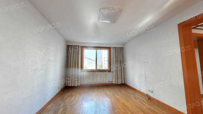 体育馆生活区二手房实景图