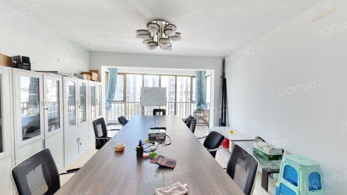 金阳乾图中心广场二手房实景图