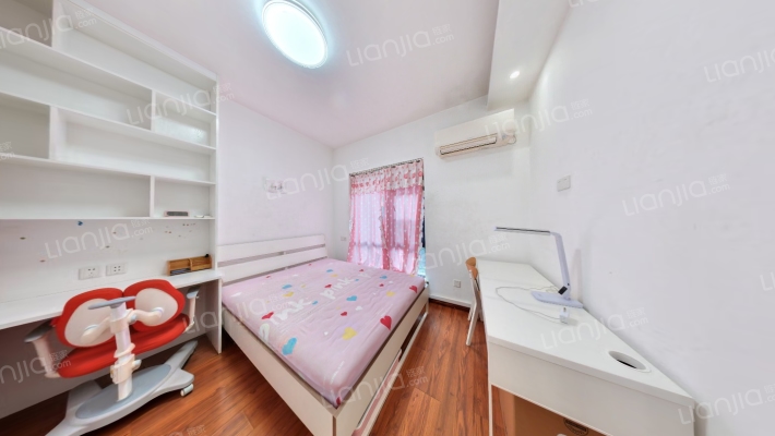 皇后国际二手房实景图