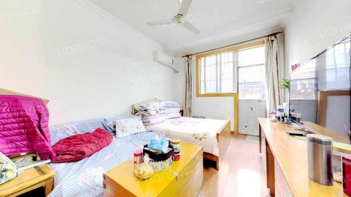 和新小区二手房实景图