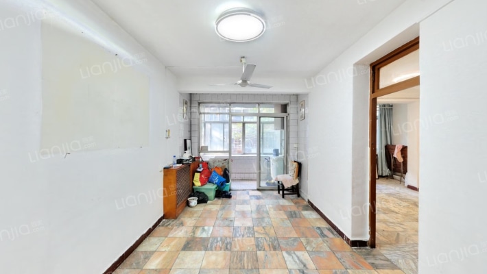 西铁南郊住宅小区二手房实景图