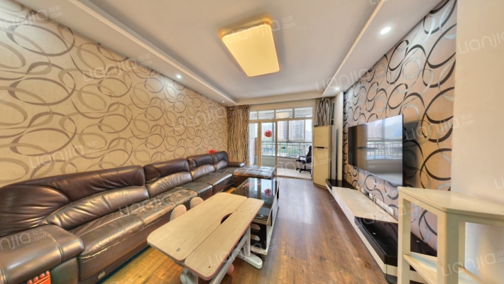 东方新城一期二手房实景图