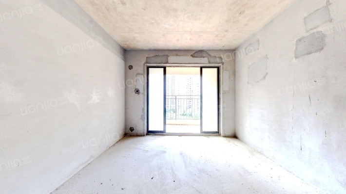 卓越东部蔚蓝海岸四期二手房实景图