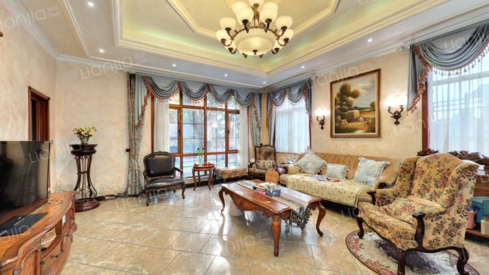 中铁水映加州二手房实景图