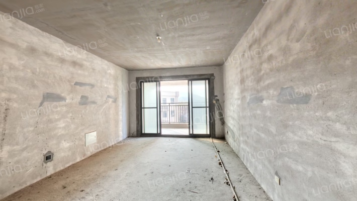 湘诚德峰小区B区二手房实景图