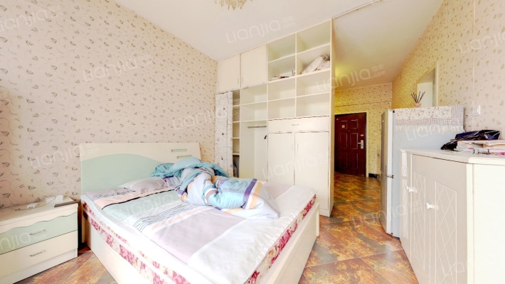 唯特郡二手房实景图