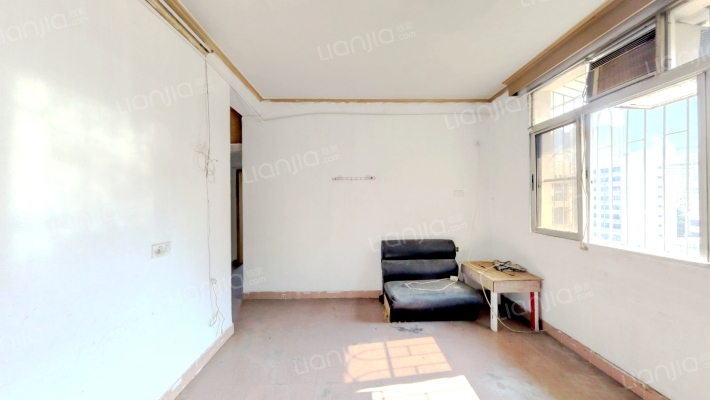 东渡工商局宿舍二手房实景图