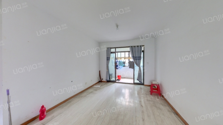 东方蓝海二手房实景图