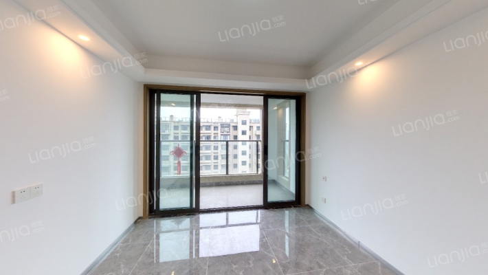 远创宸樾二手房实景图