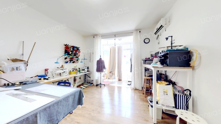 先进里二手房实景图