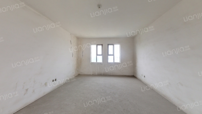 上美年华二手房实景图