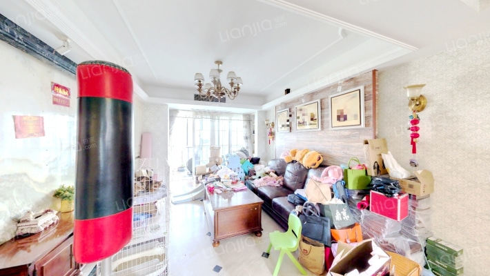 蓝天豪庭二手房实景图