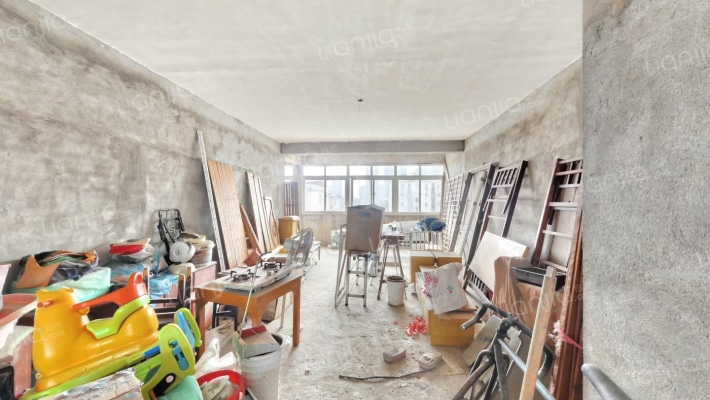 新建县环湖路二手房实景图