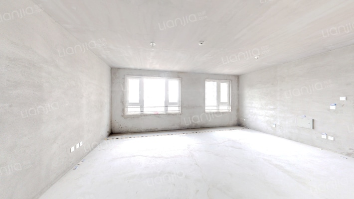 亚泰鲲鹏府二手房实景图