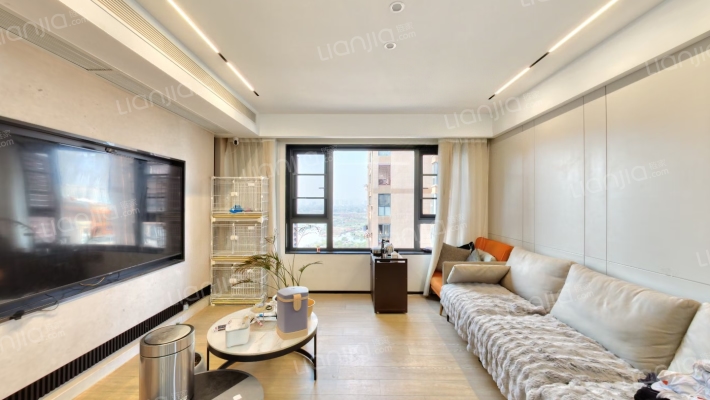 罗西住宅区六组团二手房实景图