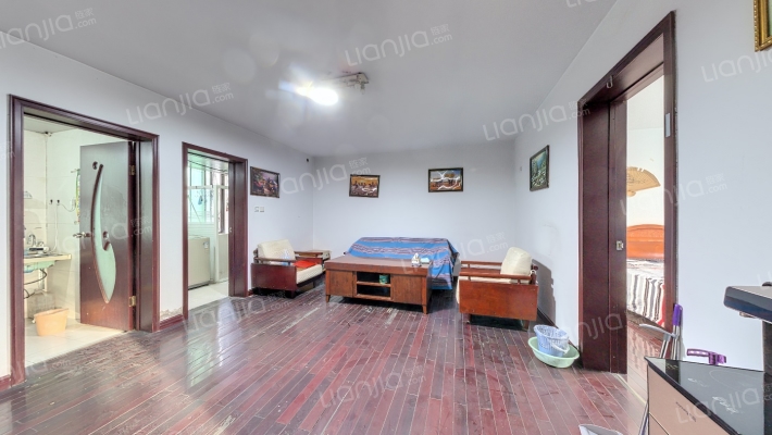 食品城小食品酒类市场二手房实景图