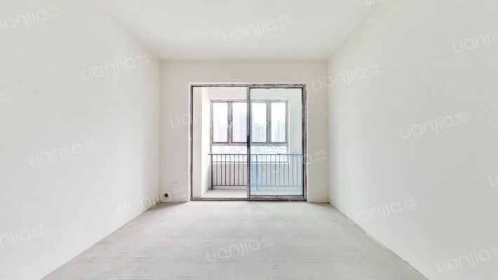 川江国际二手房实景图