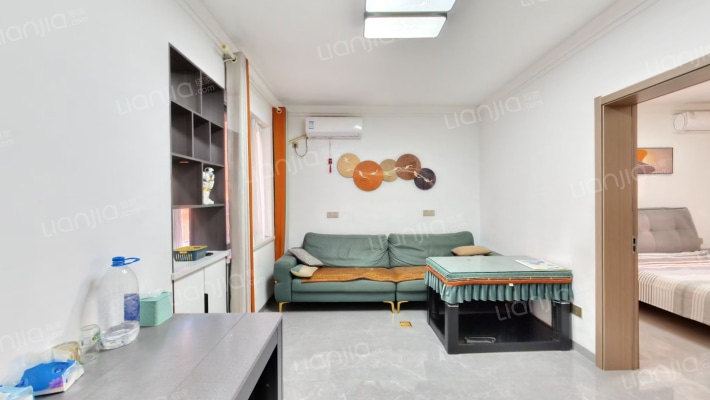 麓宾宿舍二手房实景图